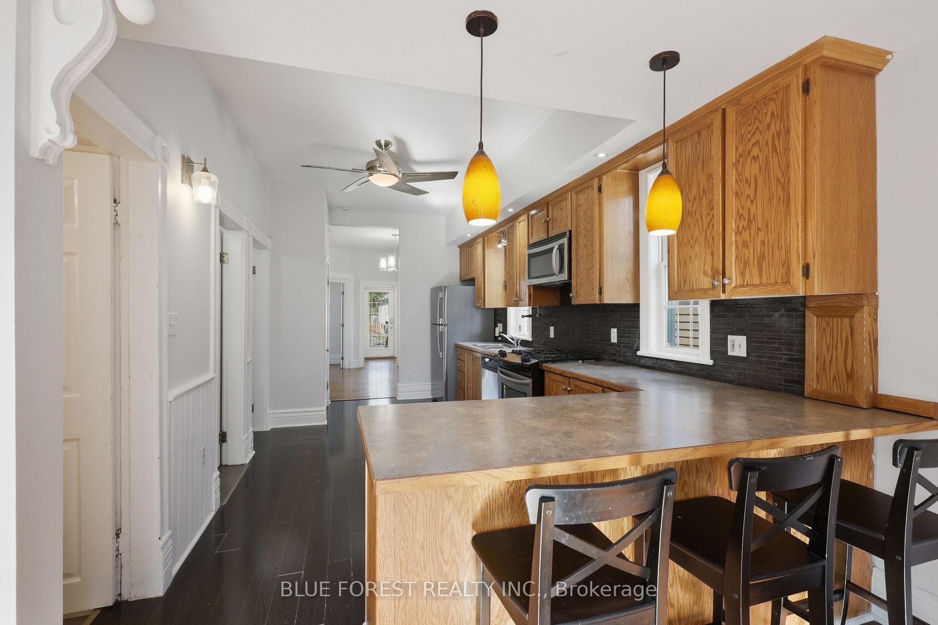 764 Curry Street photo 10