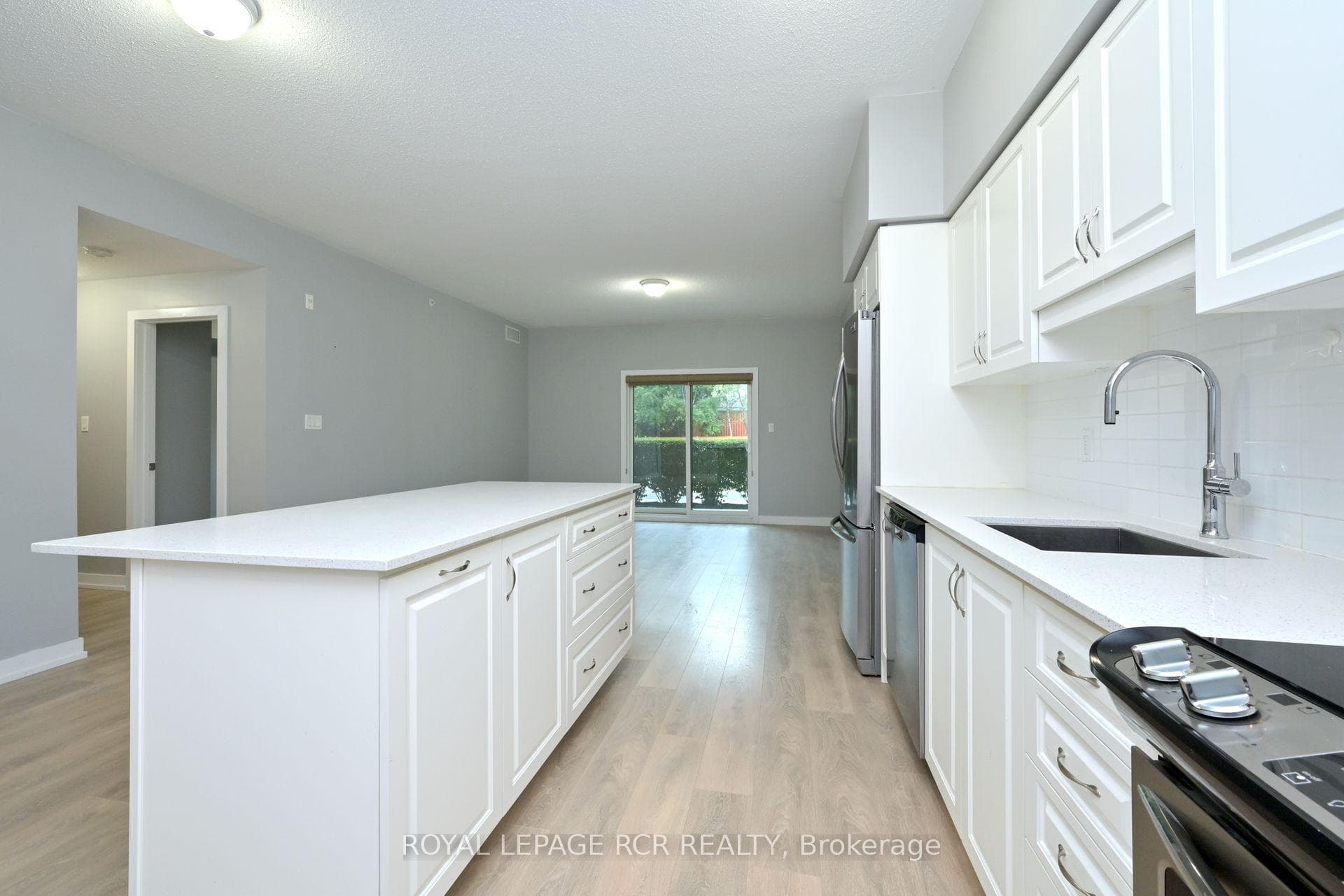 69 Boyne Street Unit 110 photo 10