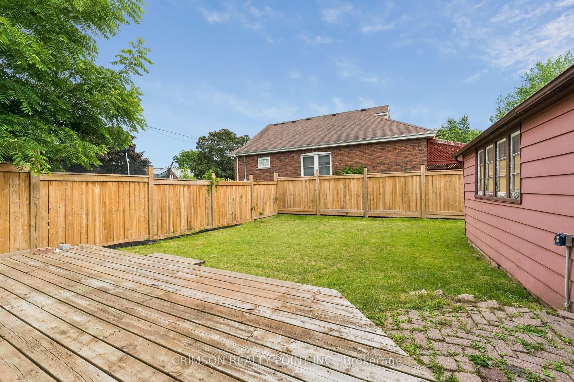 503 Athol Street photo 30