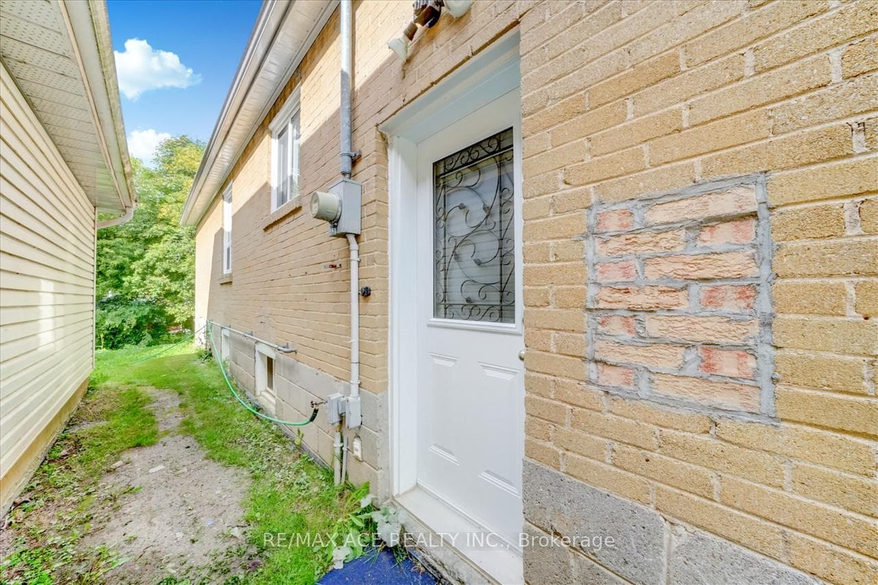 20 Martindale Road photo 33