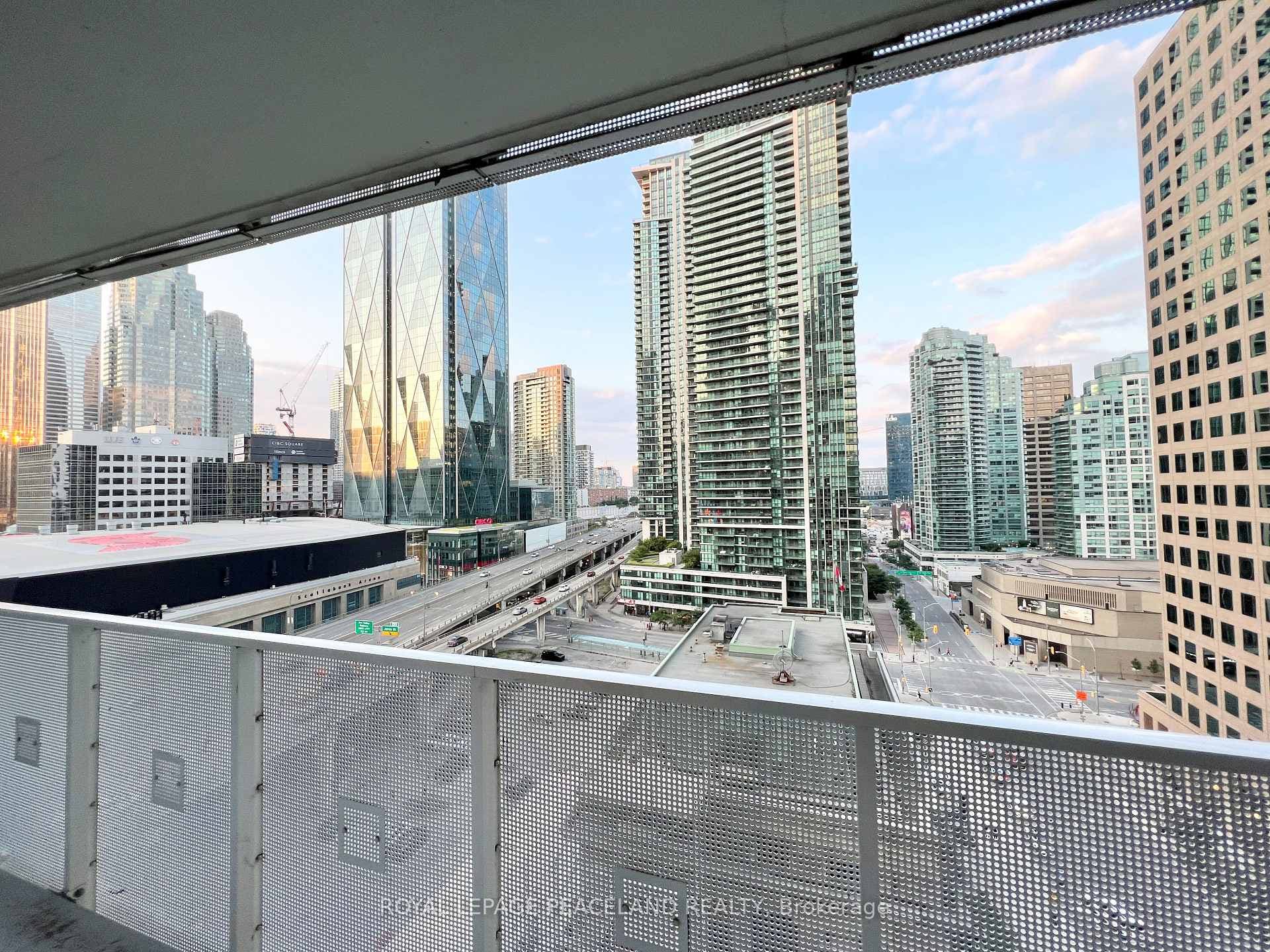 88 Harbour Street Unit 1106 photo 11
