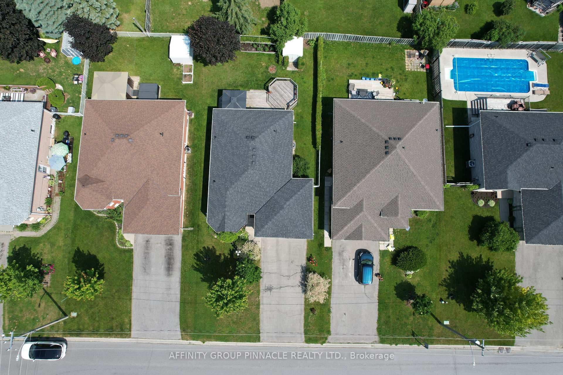 6 McGibbon Boulevard photo 30