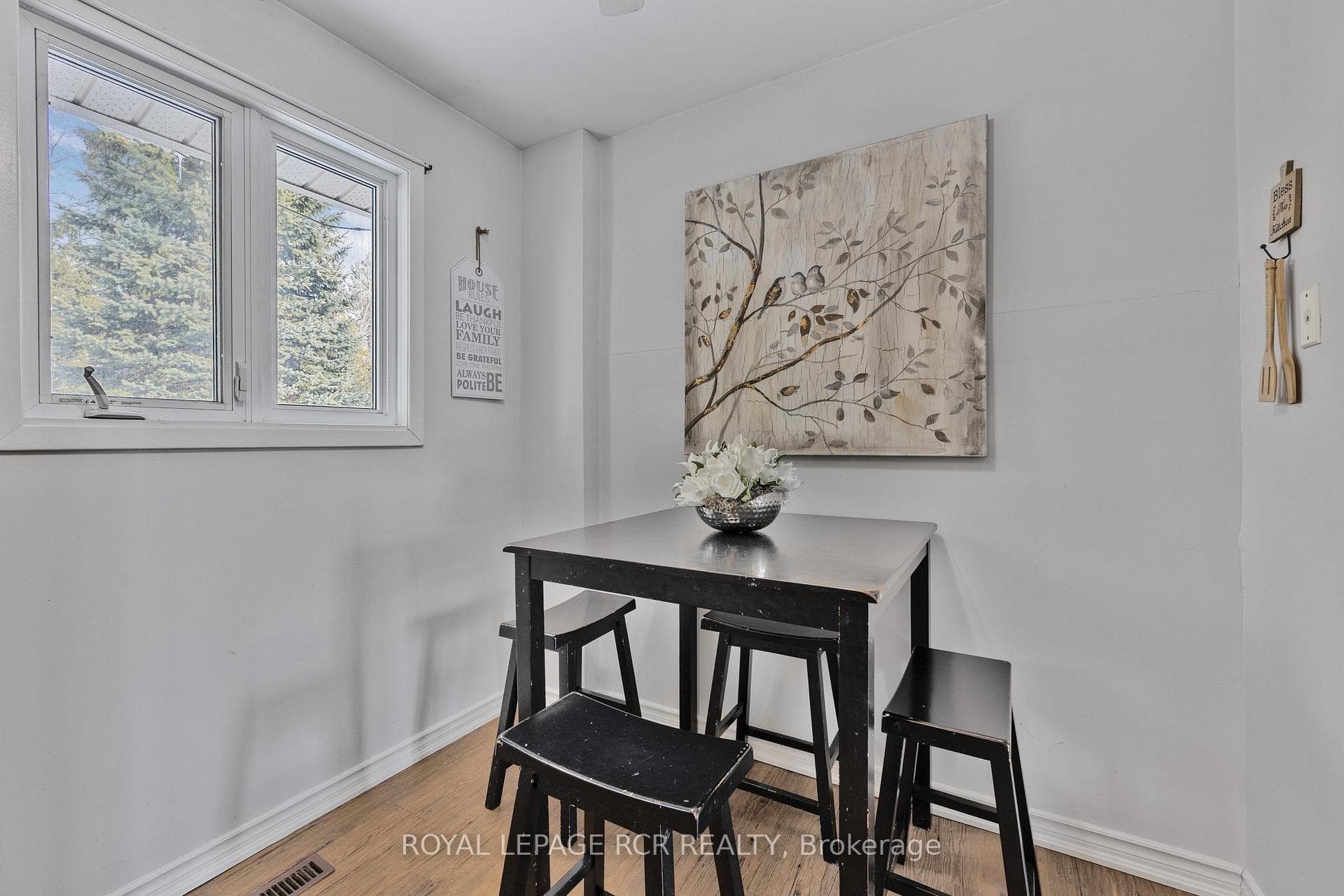 35 Diane Drive photo 13