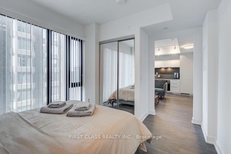 188 Cumberland Street Unit 1601 photo 7