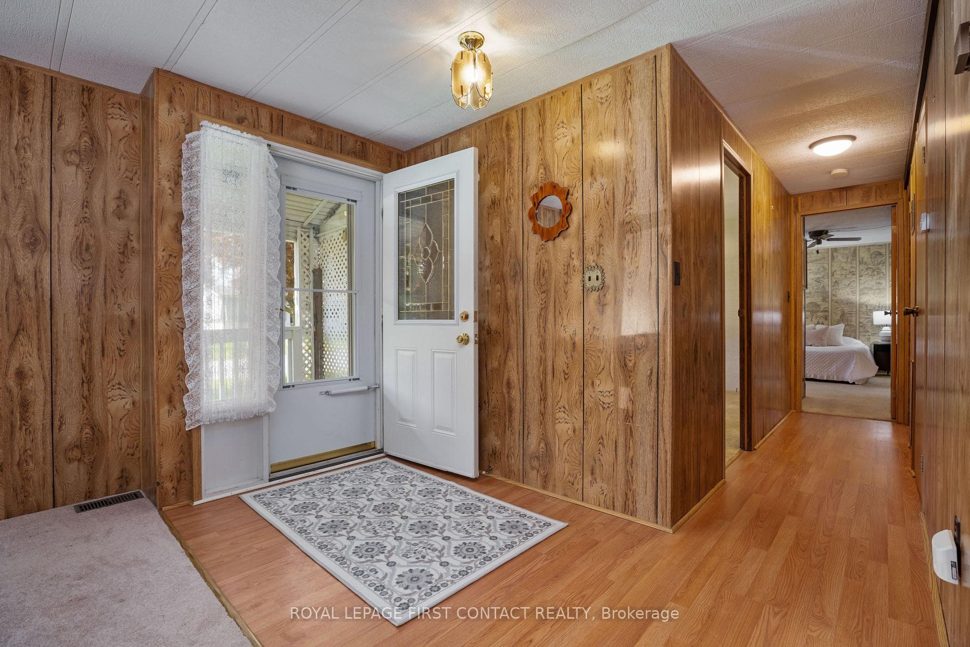 74 Linden Lane photo 3