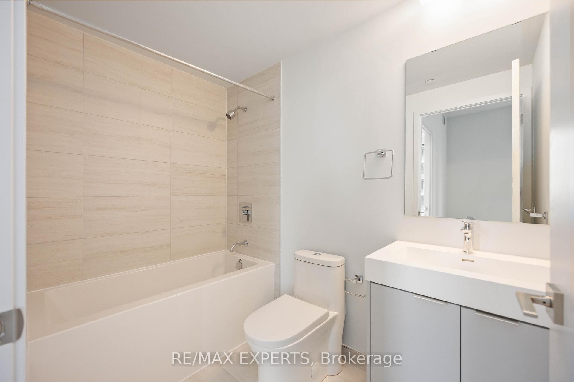 2920 Highway 7 Road Unit 1107 photo 22