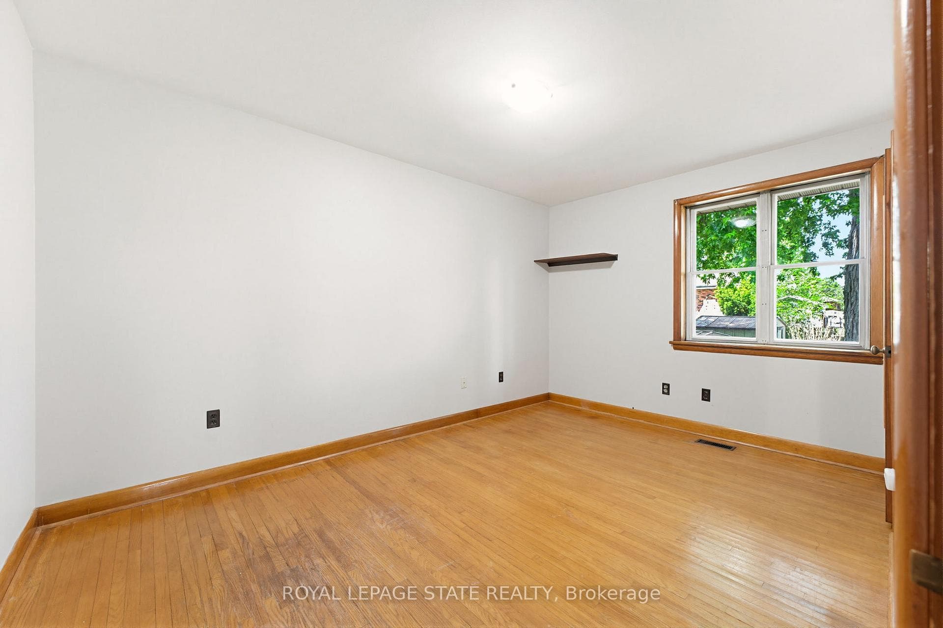 98 Wise Crescent photo 11