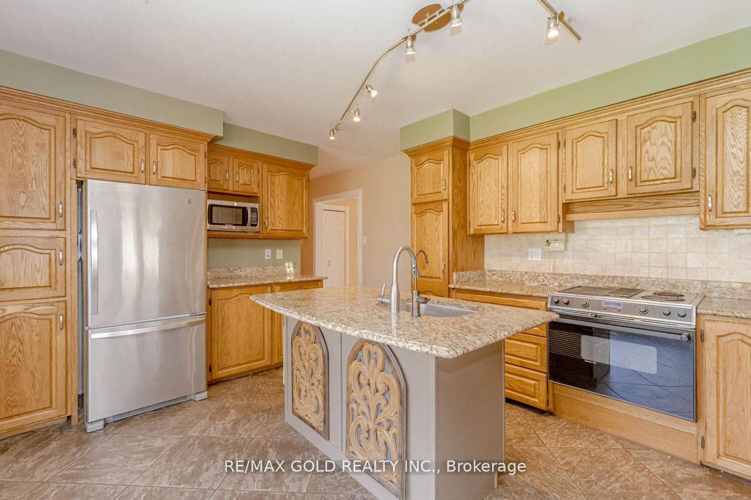 13547 Winston Churchill Boulevard photo 16