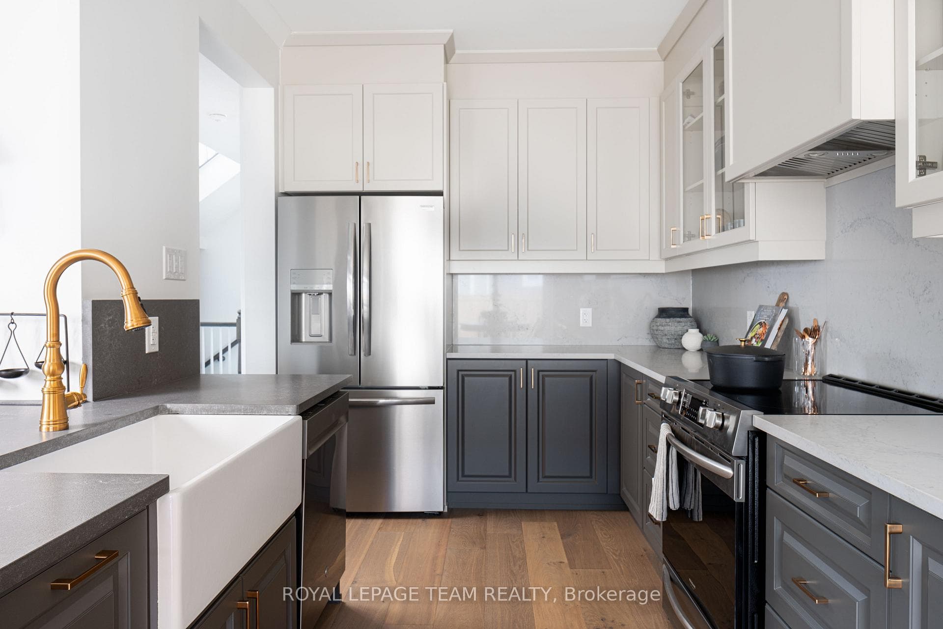 Photos showcase builder finishes, home being built
