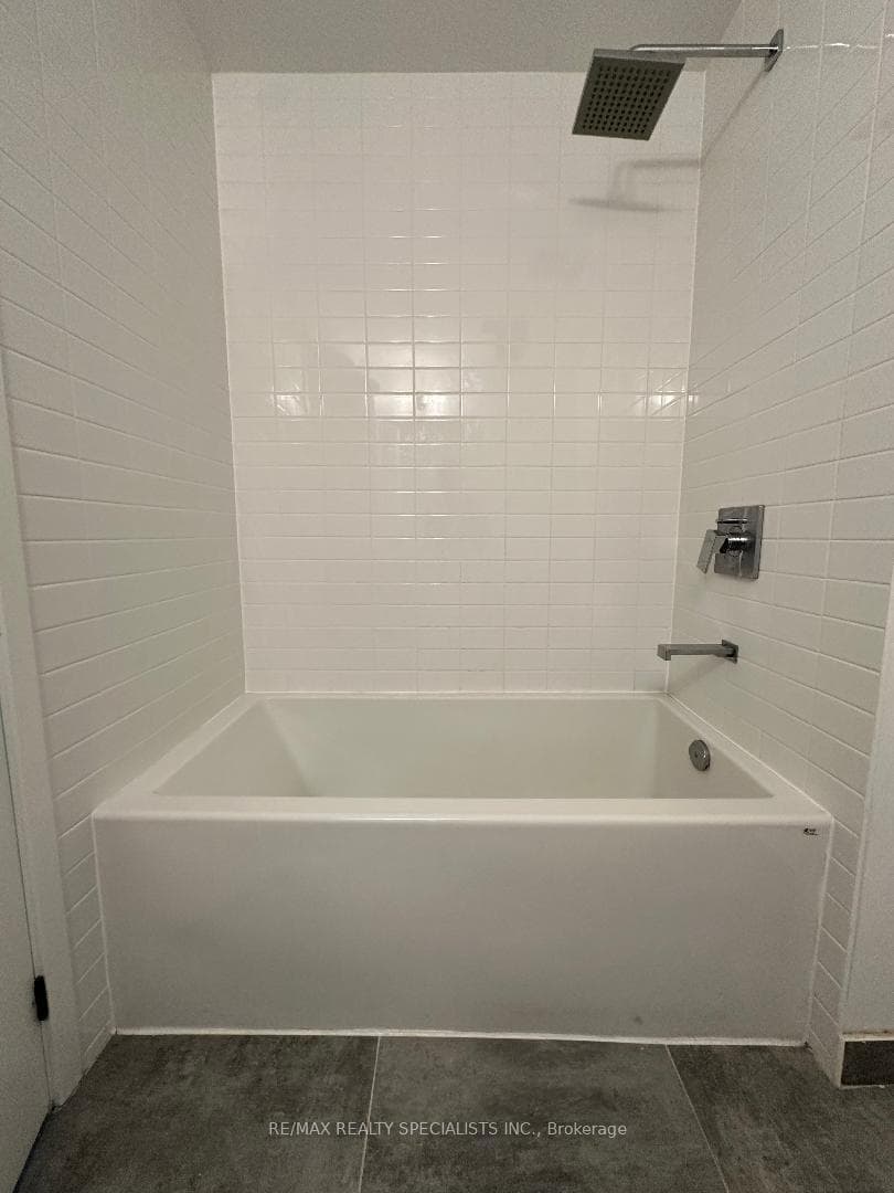 2485 TAUNTON Road Unit 239 photo 19