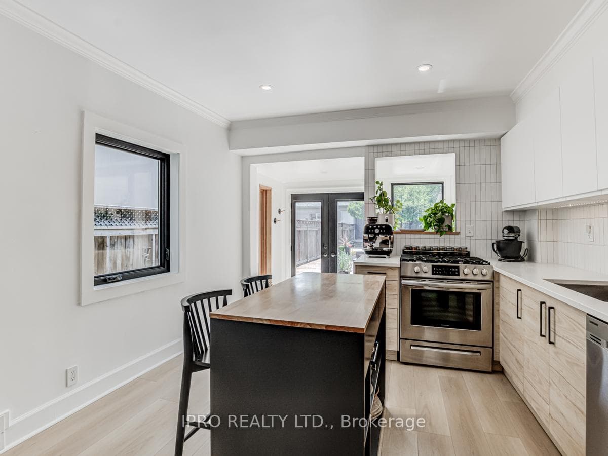 81 Coleman Avenue photo 12