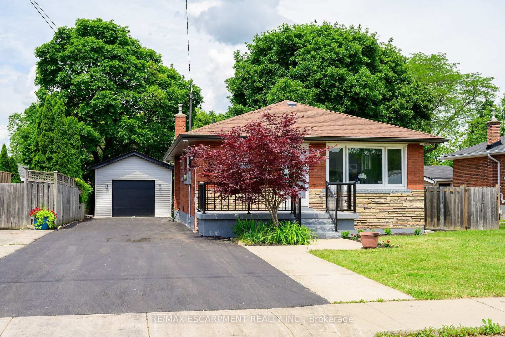 150 Howard Avenue photo 1