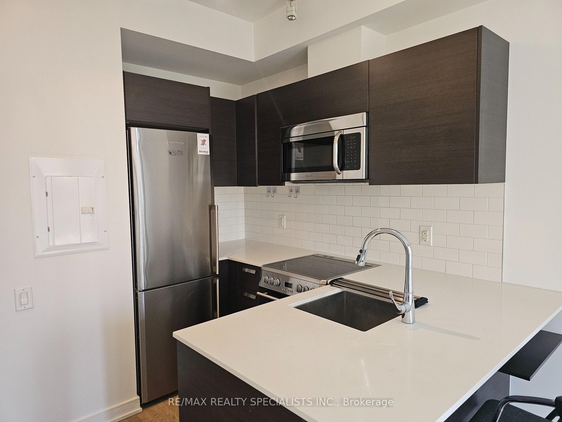 57 St Joseph Street Unit 2009 photo 4