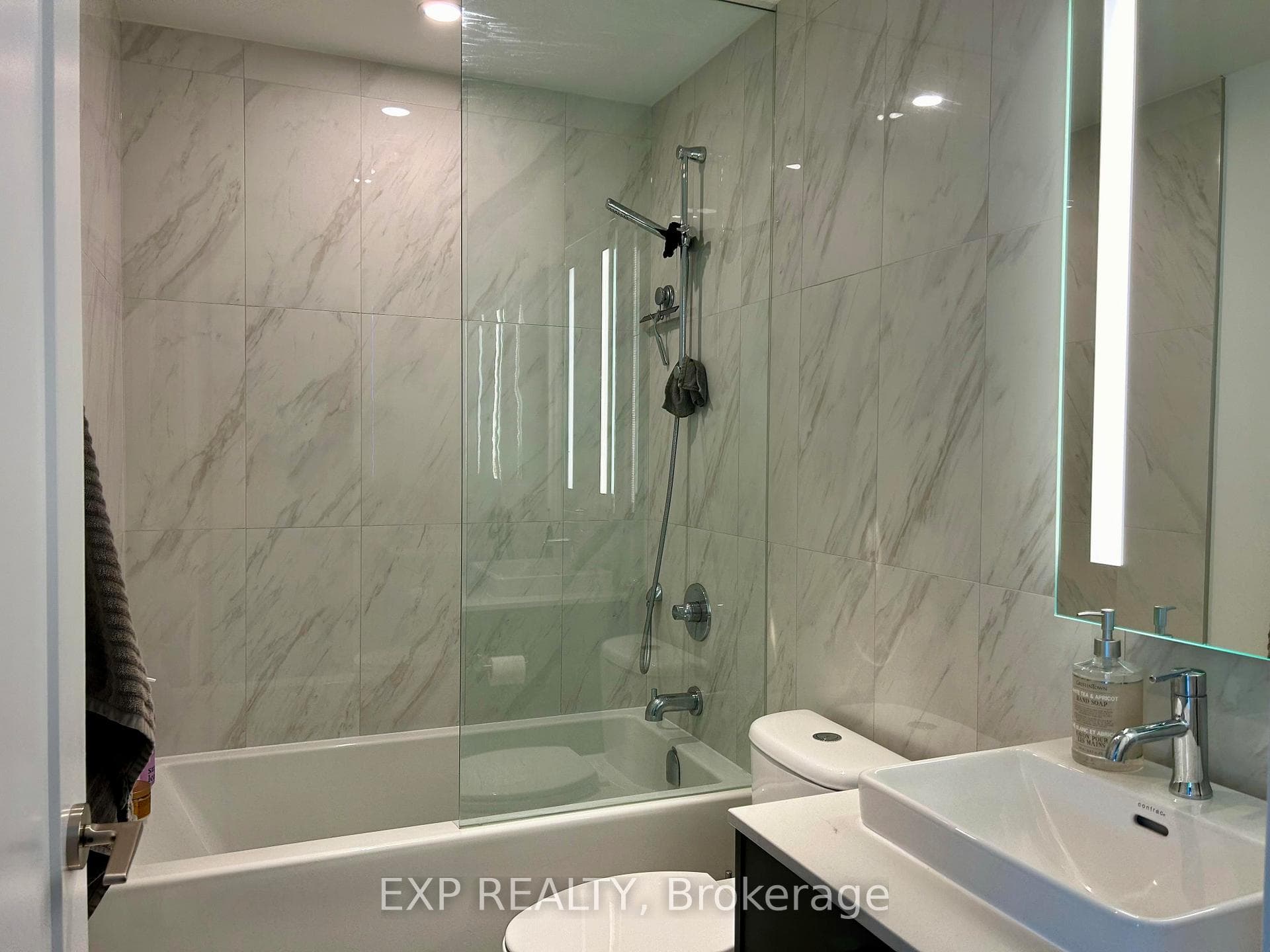 470 Front Street Unit 1615 photo 4