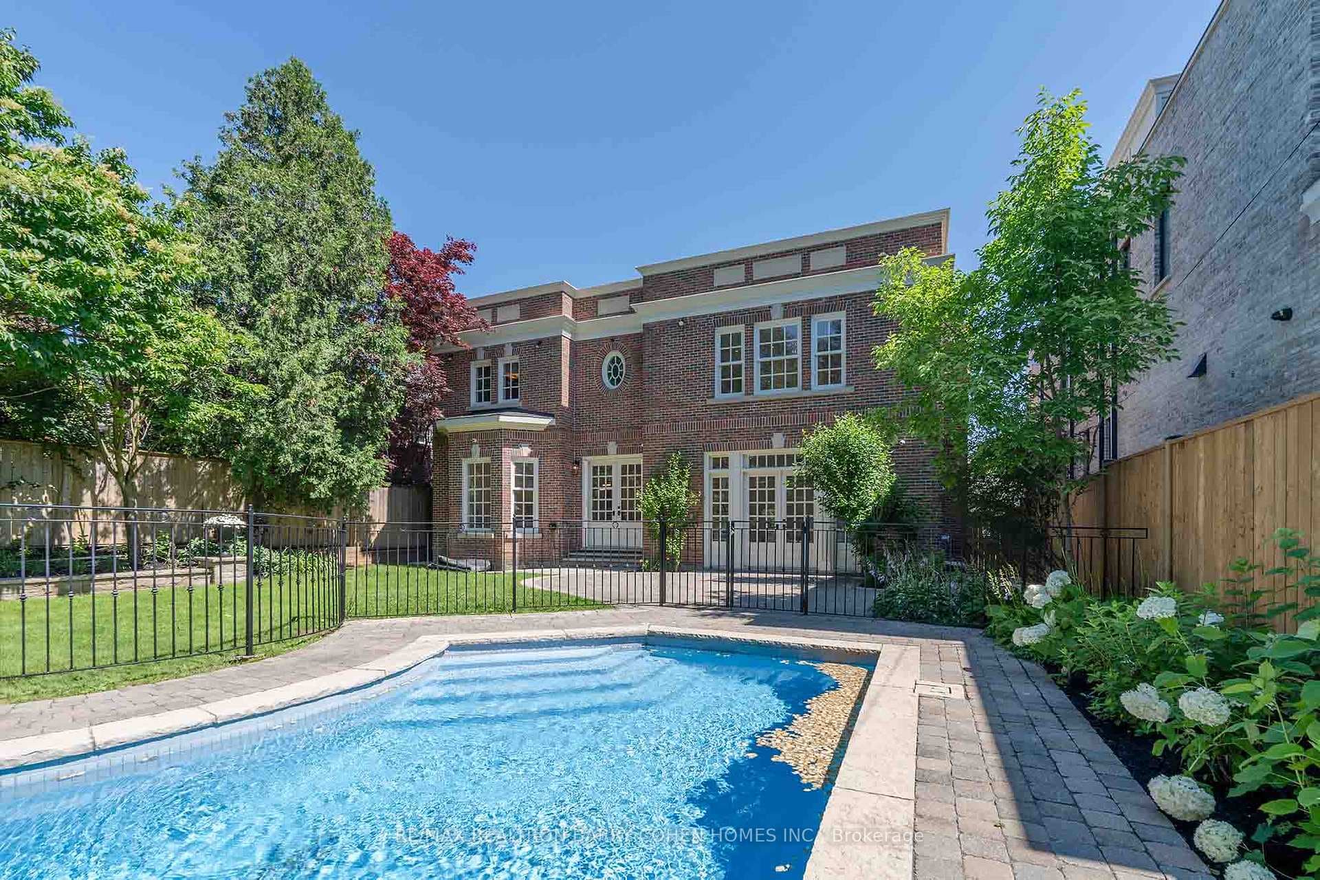 230 Dunvegan Road photo 42
