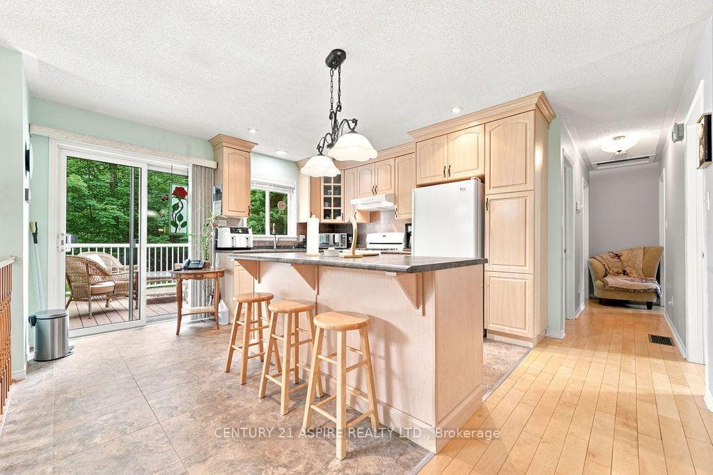 23 Cardinal Crescent photo 14