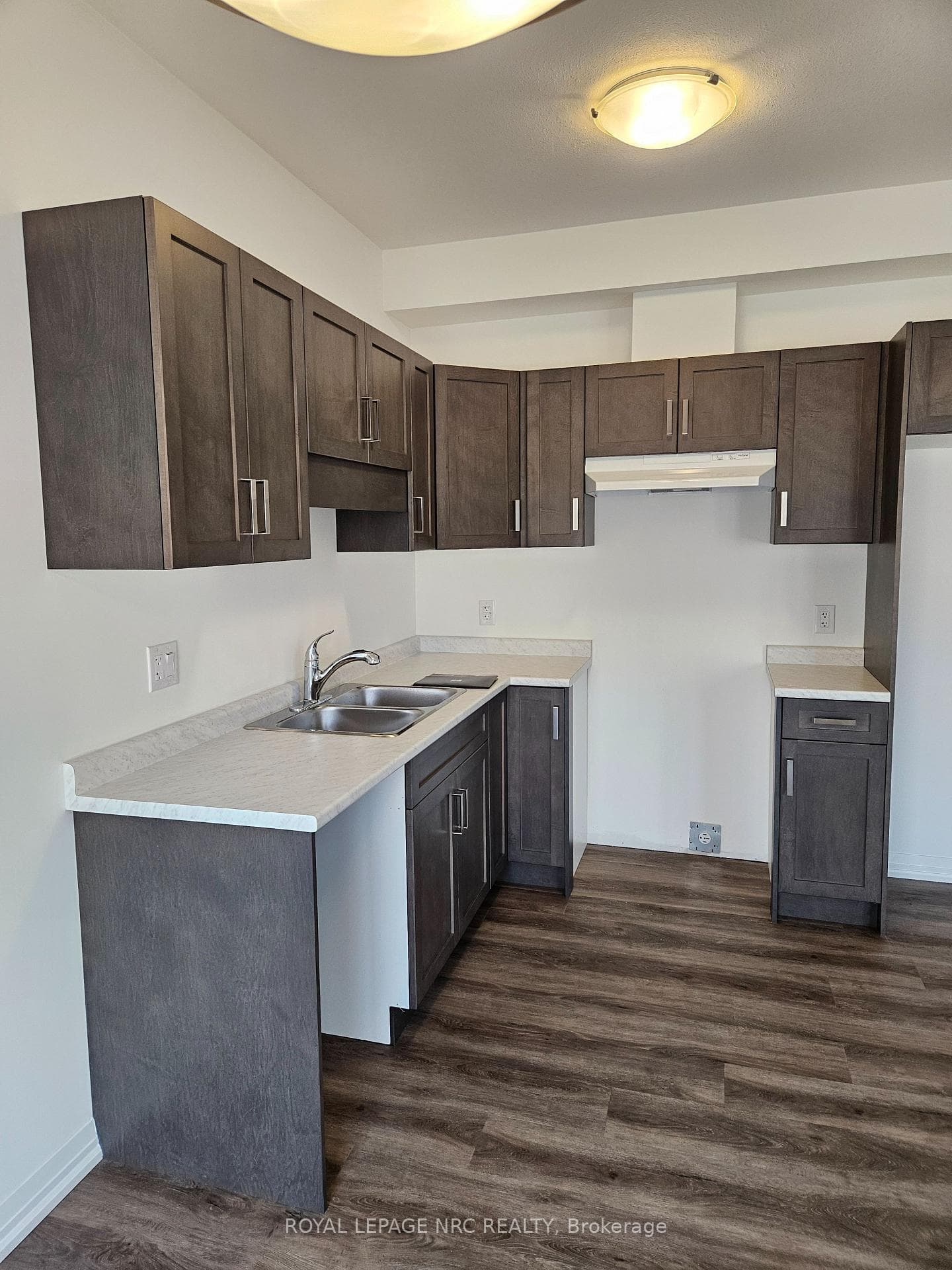 50 Samuel Avenue photo 9
