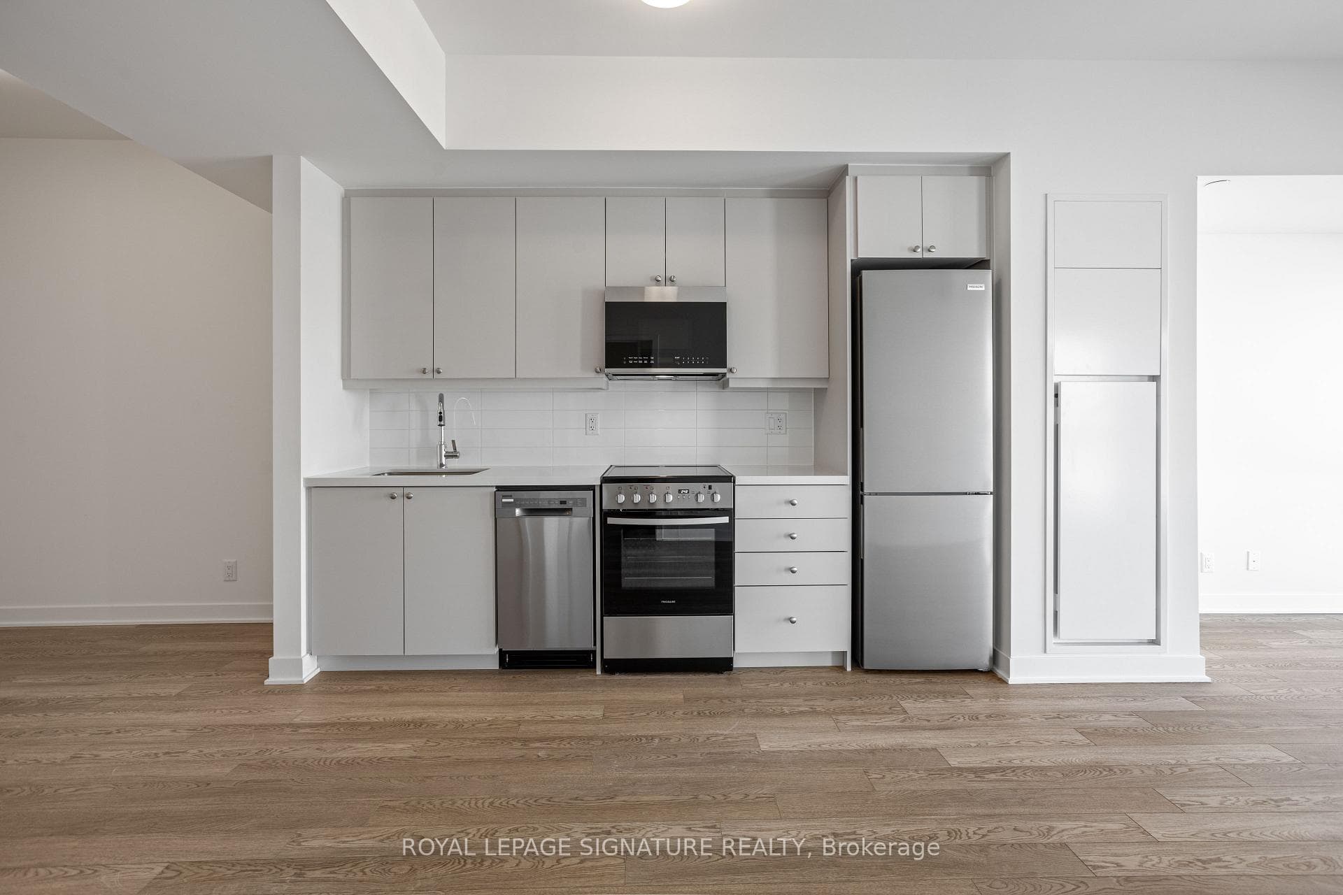 51 Clarington Boulevard Unit 416 photo 8