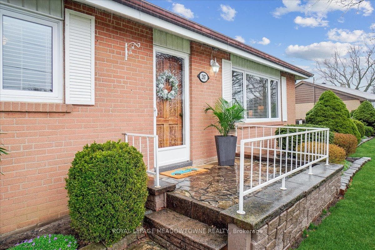 287 Meadowbrook Drive photo 5