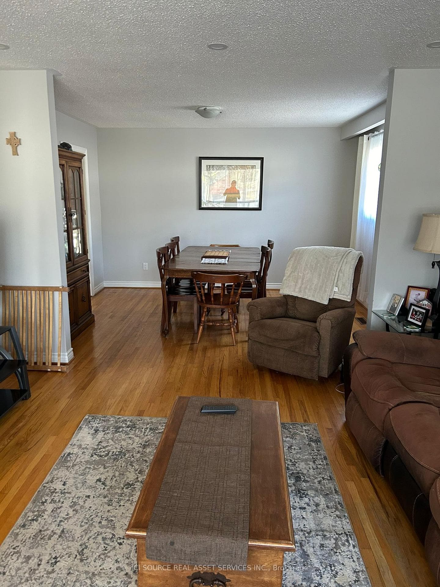 172 Kingsview Drive photo 4