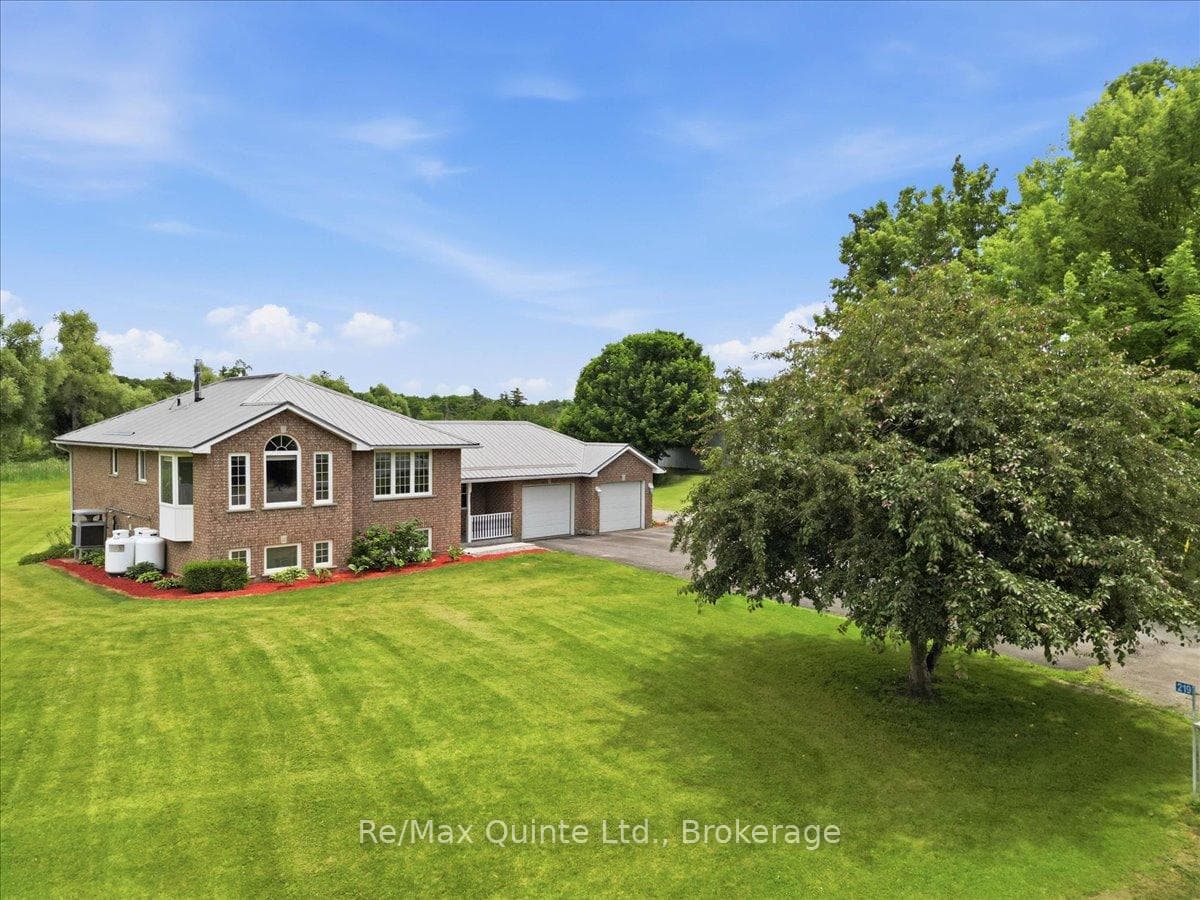 219 Helyer Road photo 2