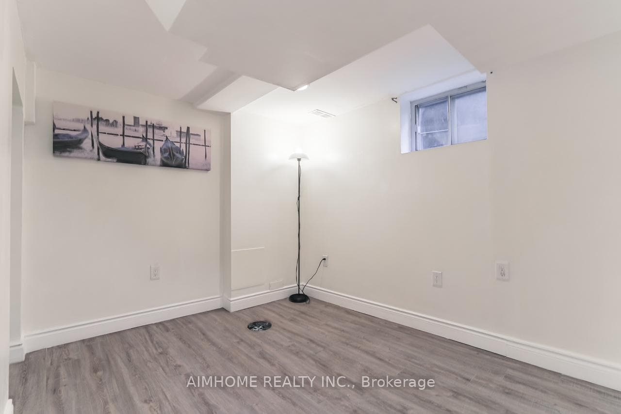 497 Dawes Road photo 16