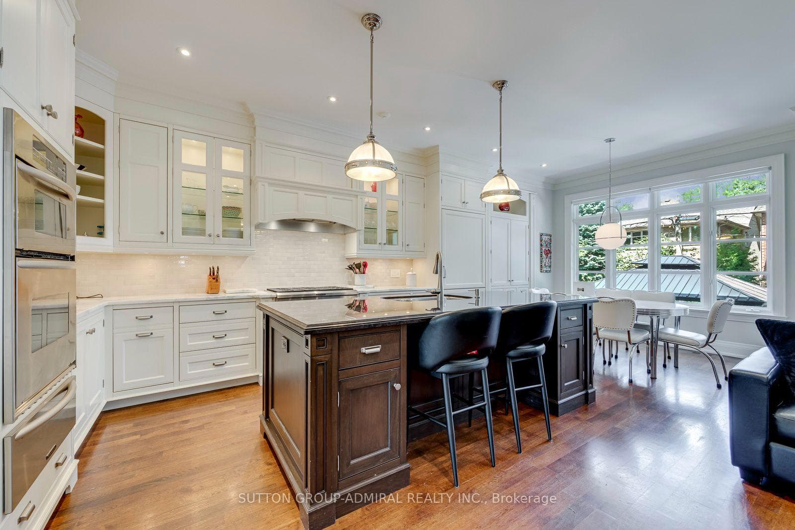 220 Joicey Boulevard photo 15