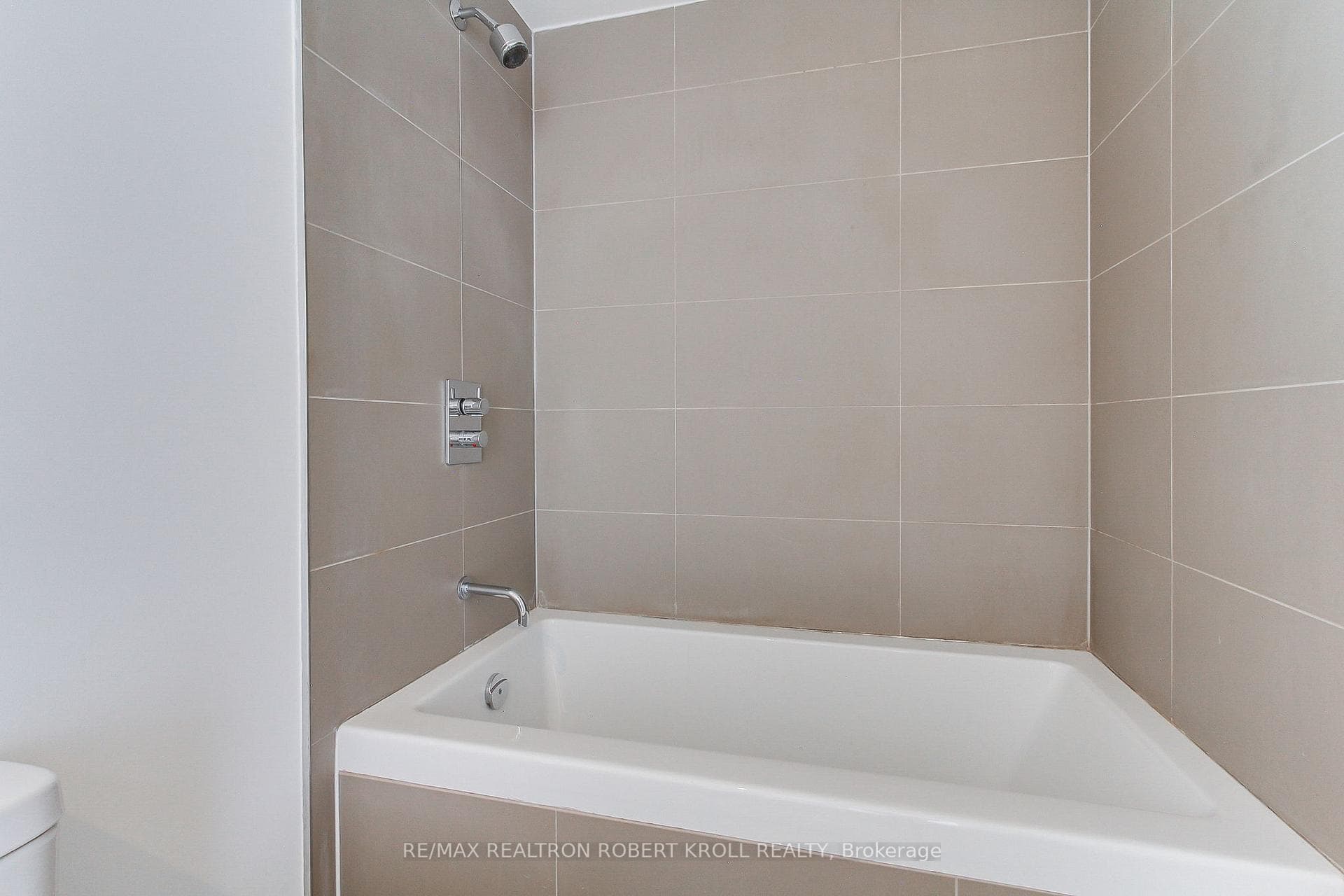 60 Colborne Street Unit 615 photo 26