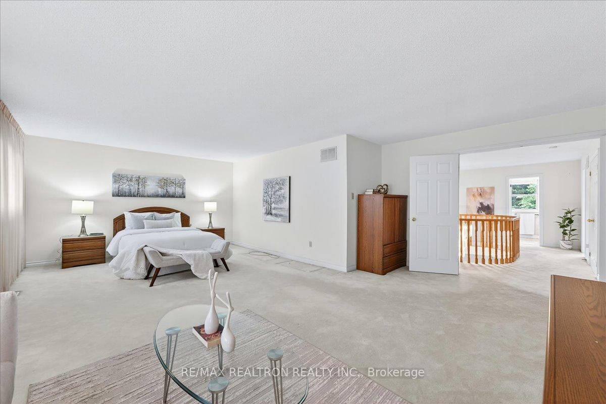 151 Lyndhurst Drive photo 34