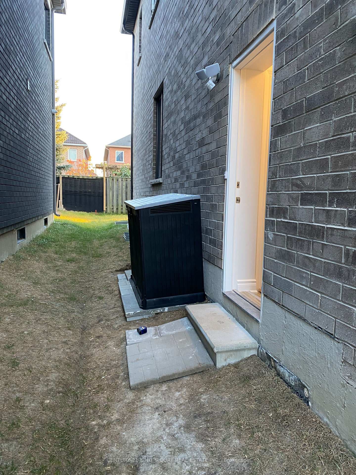 11 Jinnah Avenue Unit Bsmt photo 7