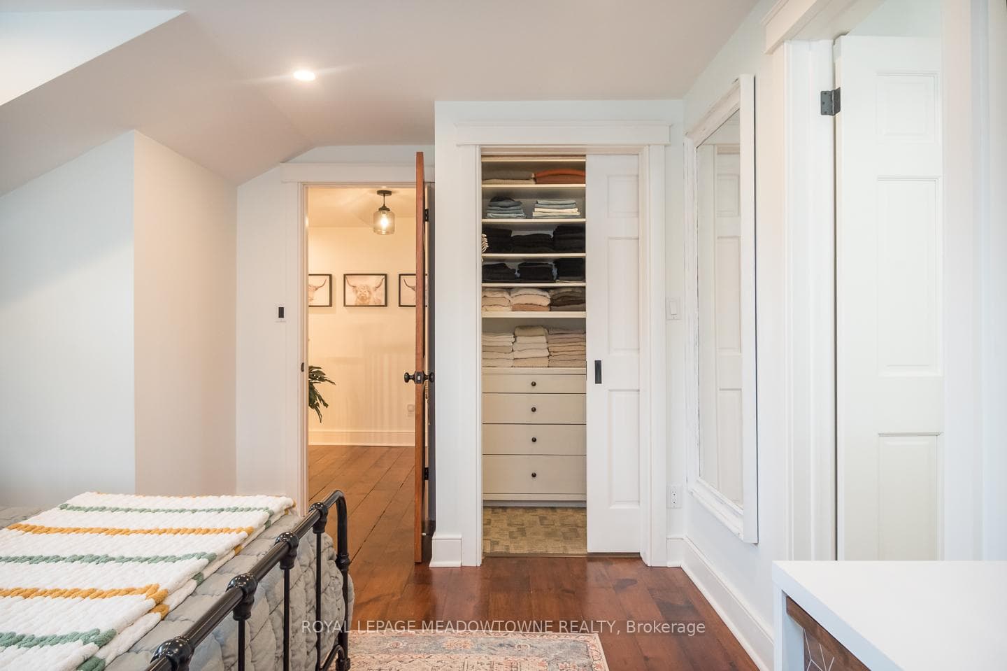 10761 Guelph Line photo 27