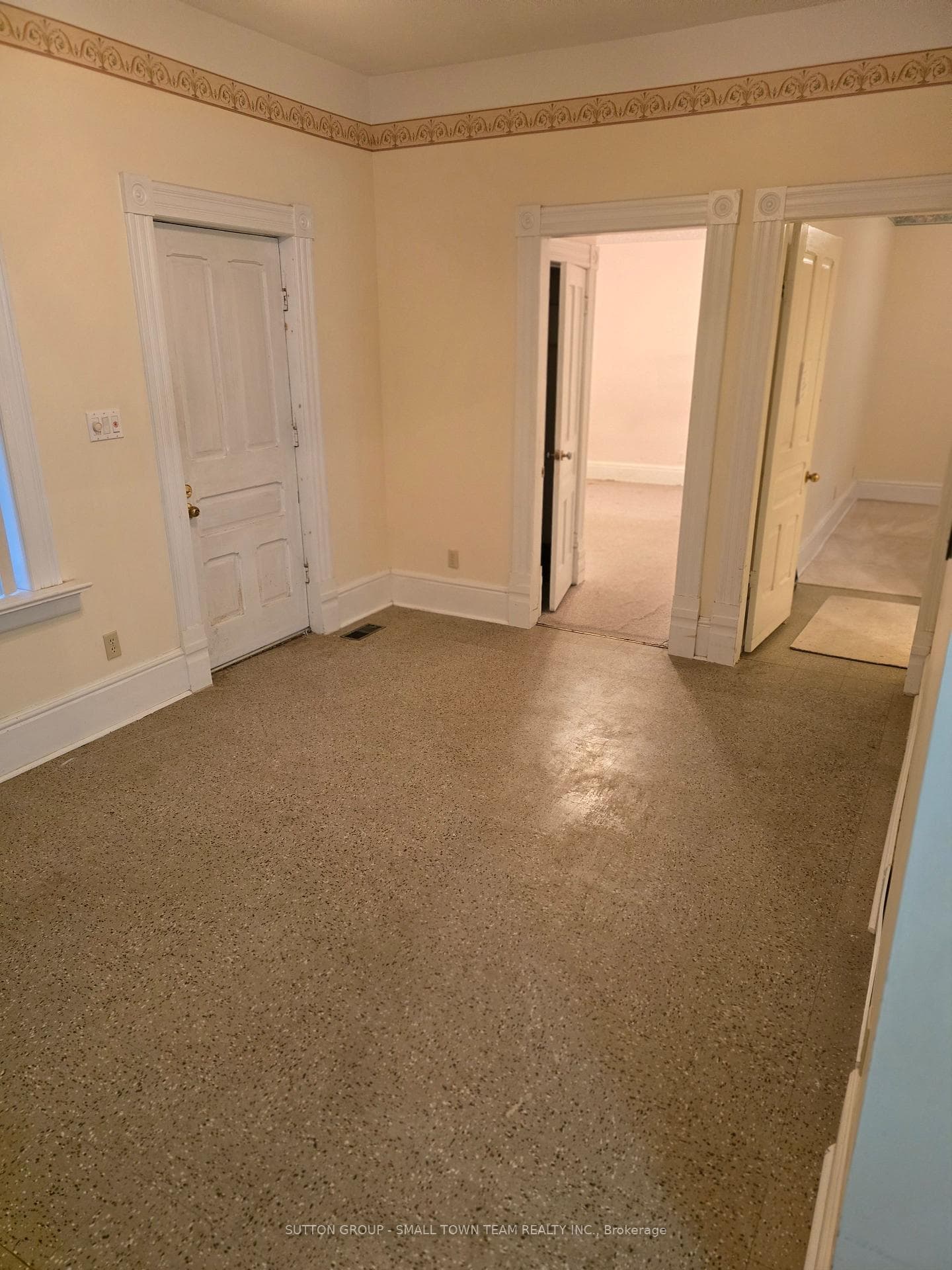 172 Victoria Drive photo 21