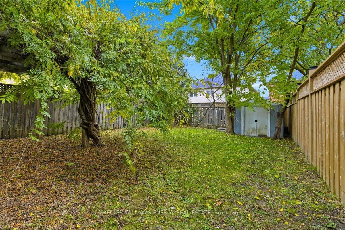 96 John Walter Crescent photo 38