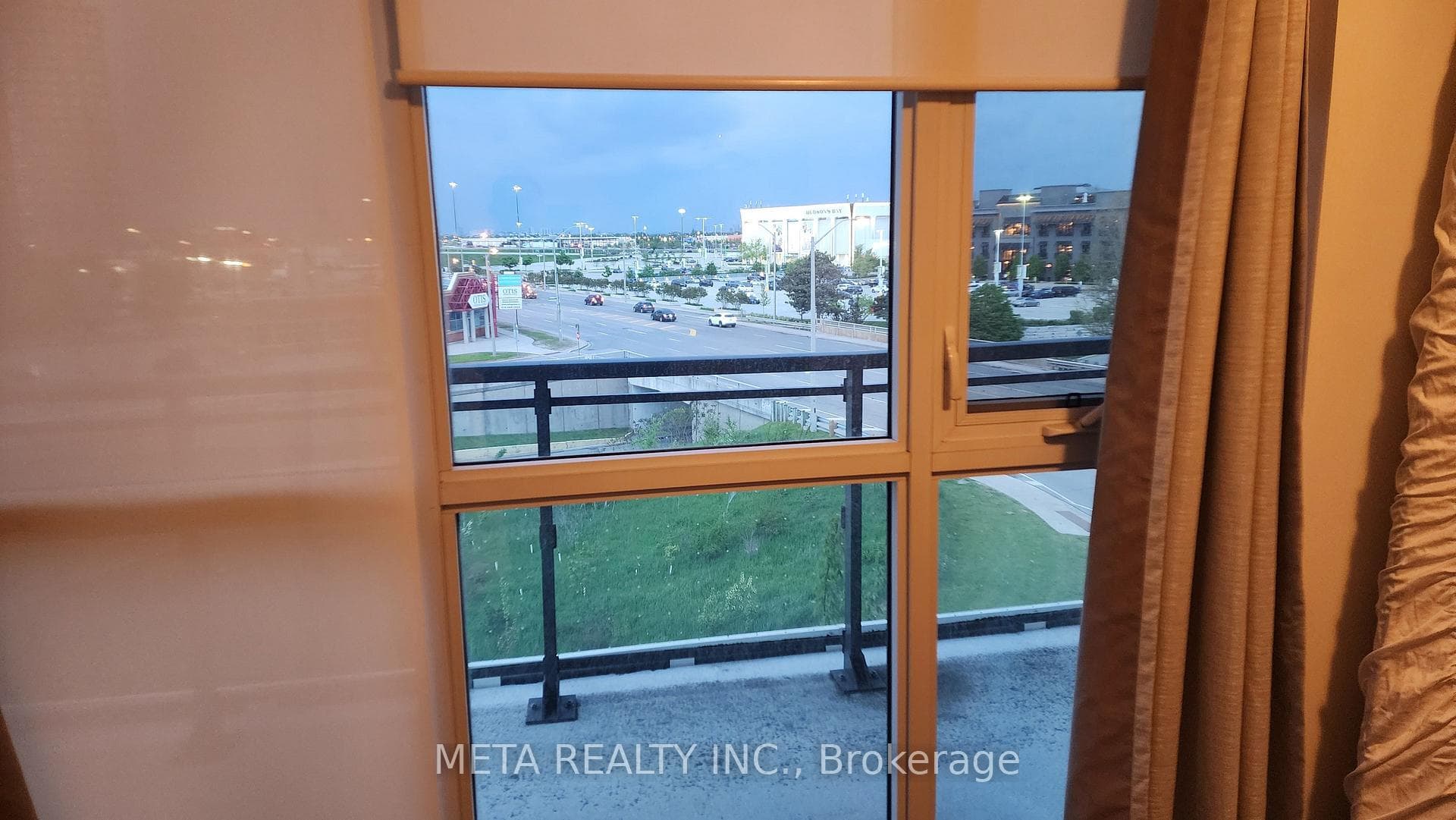 16 Mcadam Avenue Unit 405 photo 7