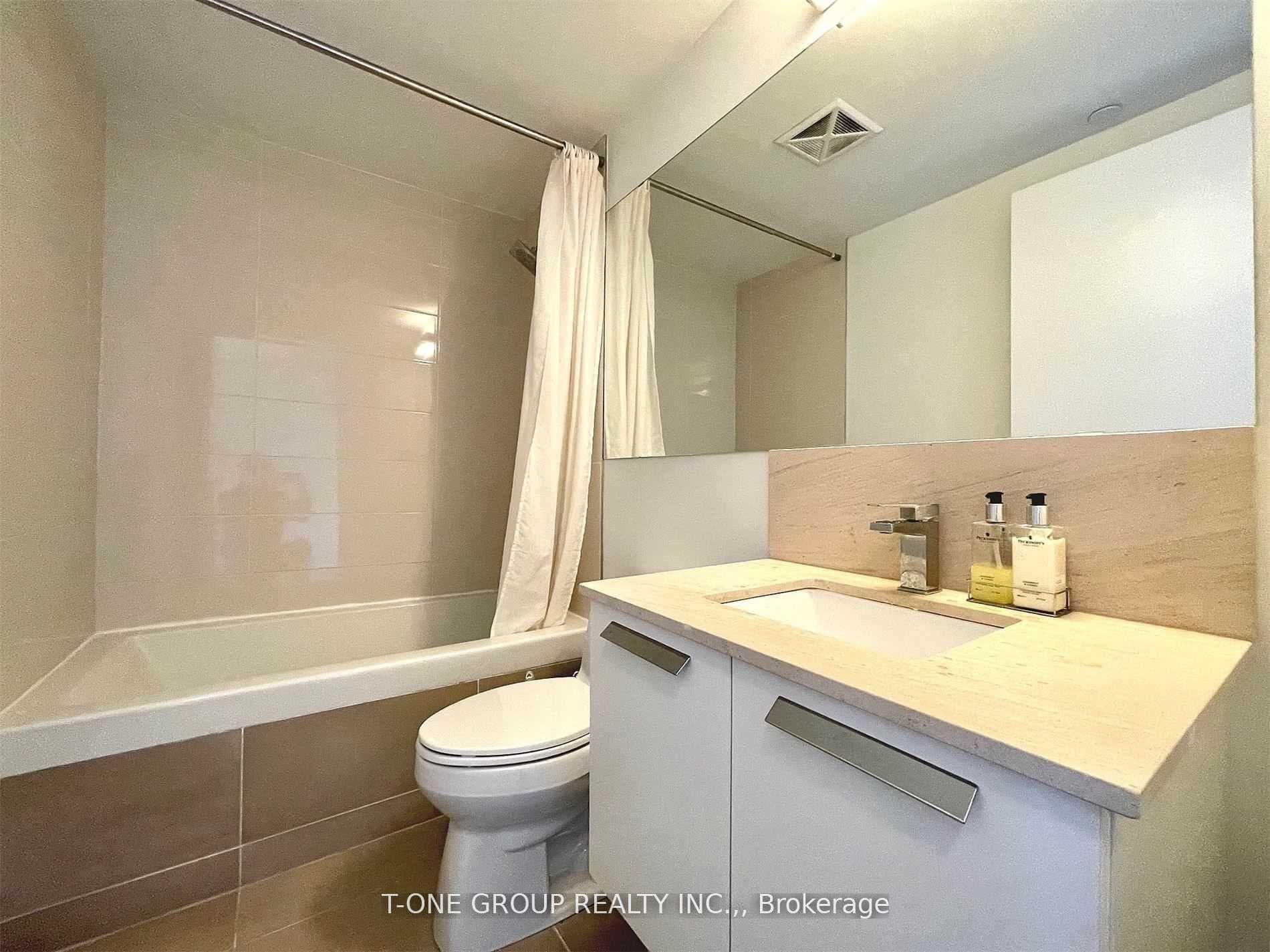 28 Wellesley Street Unit 708 photo 8