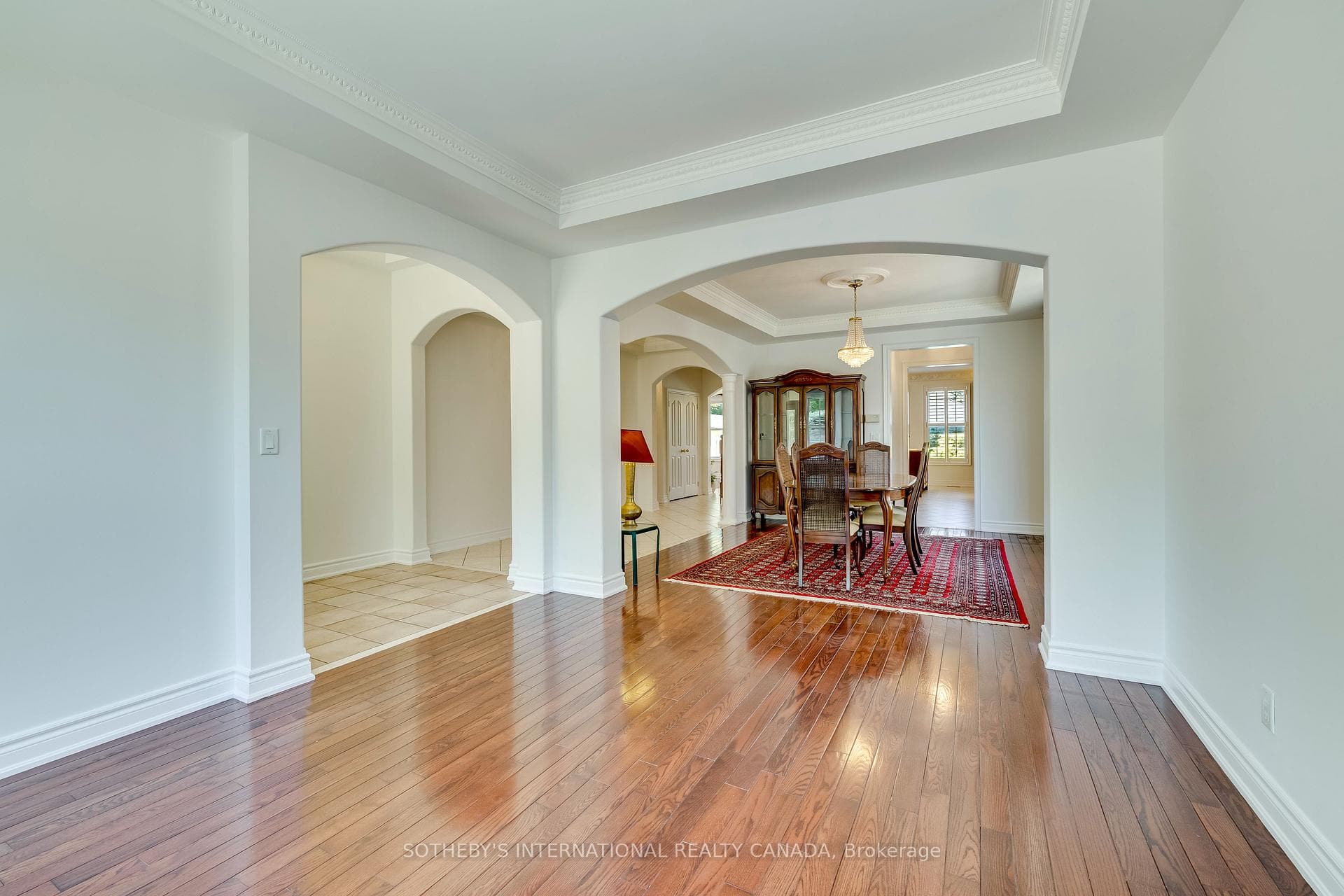 549 Renshaw Court photo 7