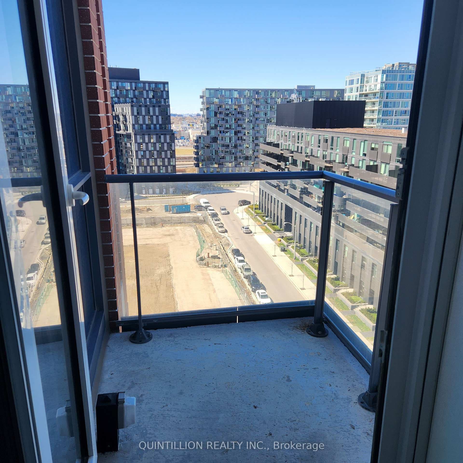 Open balcony with North and West view