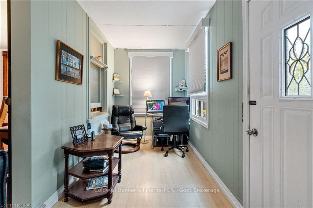 110 QUEBEC Street photo 5