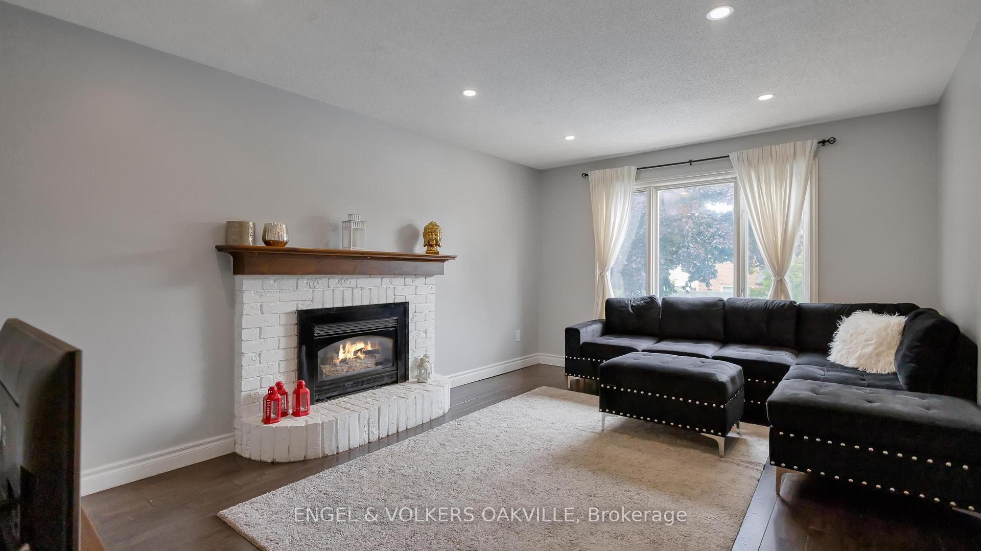 1821 Pilgrims Way photo 15