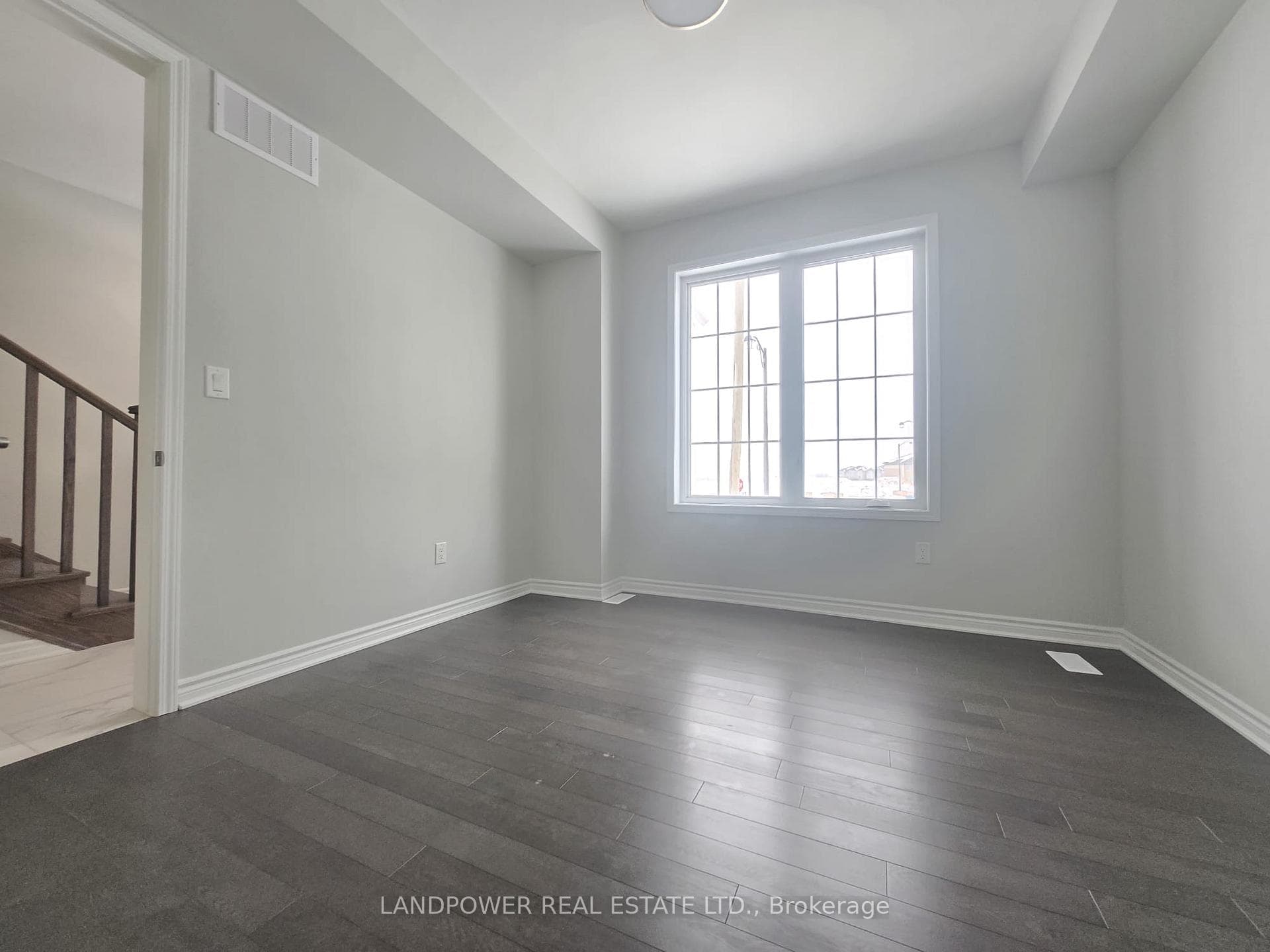 128 Avani Avenue photo 9