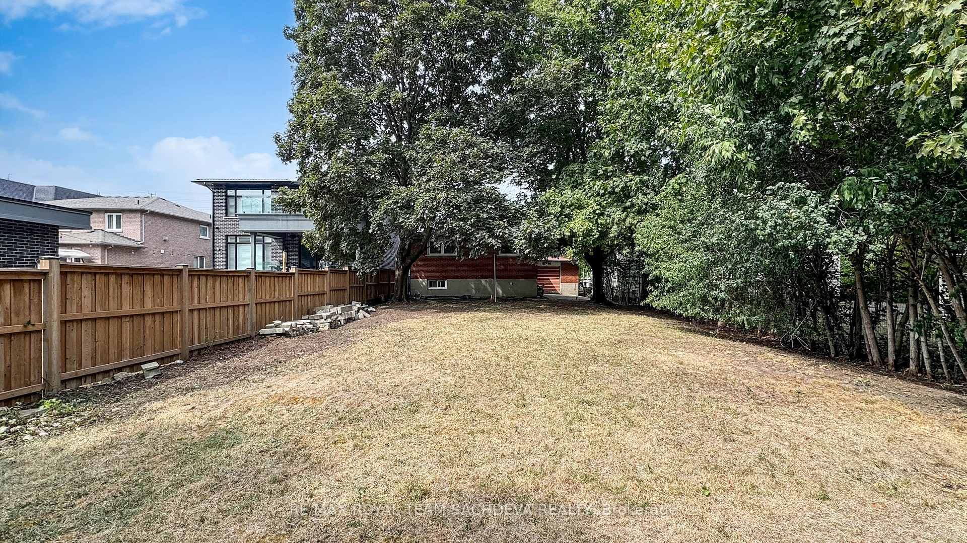765 Morrish Road photo 35