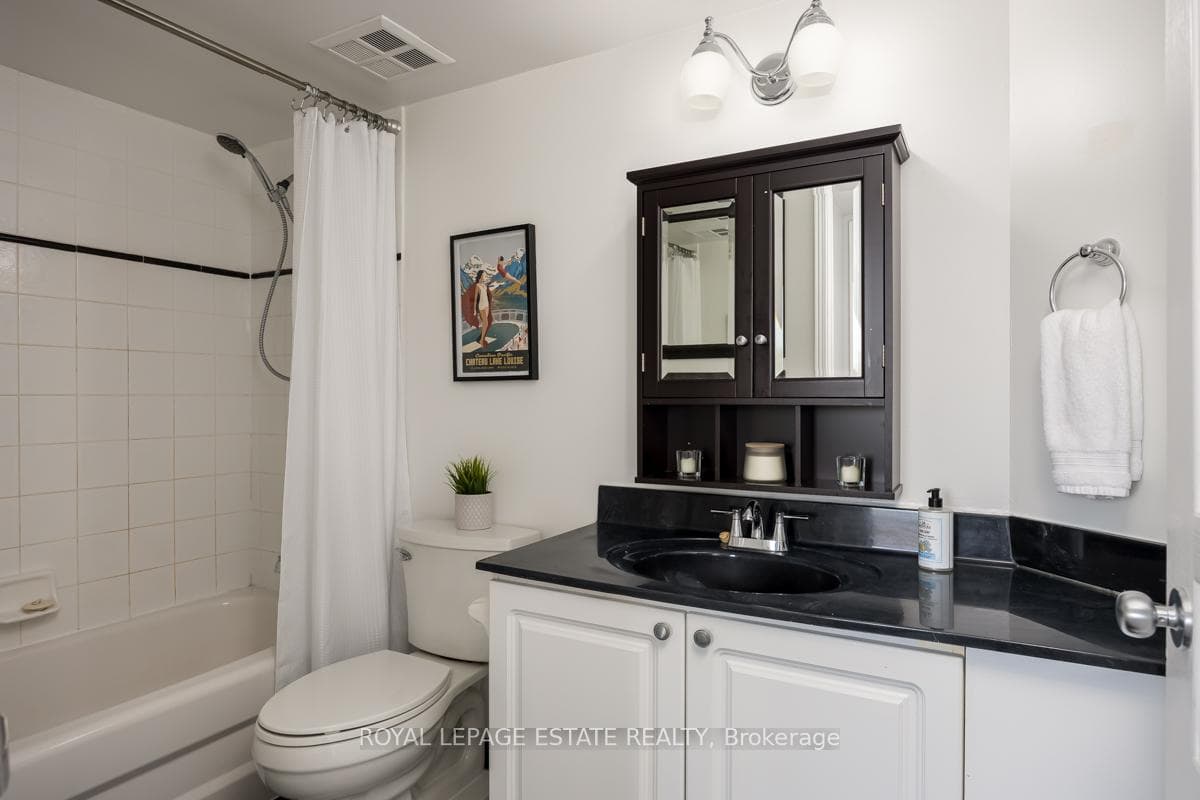 1797 Queen Street Unit 411 photo 14