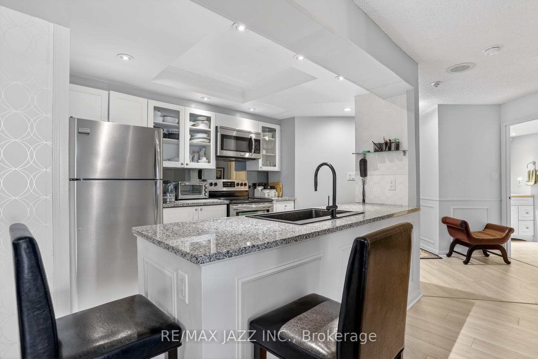 712 Rossland Road Unit 217 photo 13
