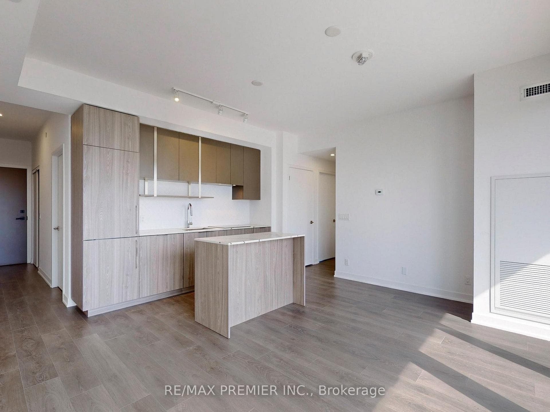 15 Holmes Avenue Unit 1311 photo 9