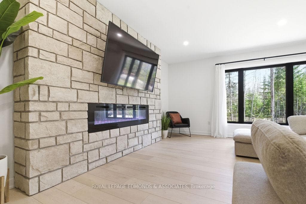 151 Sufian Street photo 11