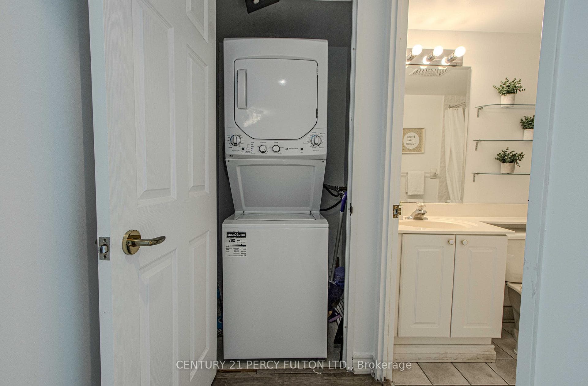 1 Lee Centre Drive Unit 1707 photo 26