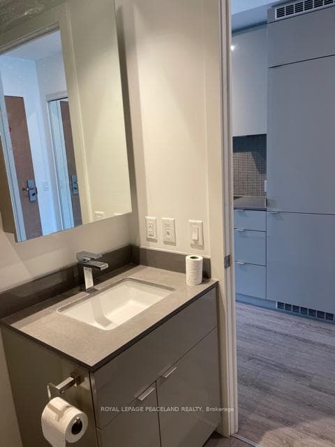 7 Grenville Street Unit 1113 photo 9