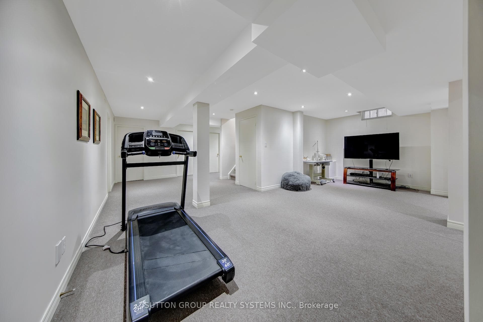 3336 Crompton Crescent photo 38