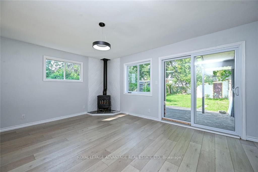 12 ABERDEEN Avenue photo 7
