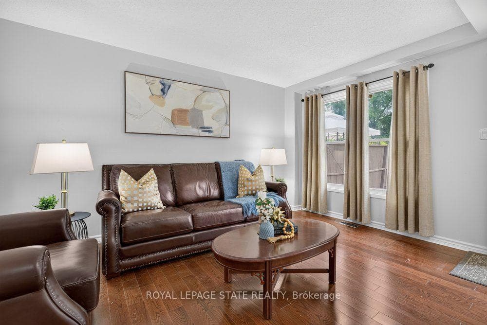 138 Memorial Avenue photo 14